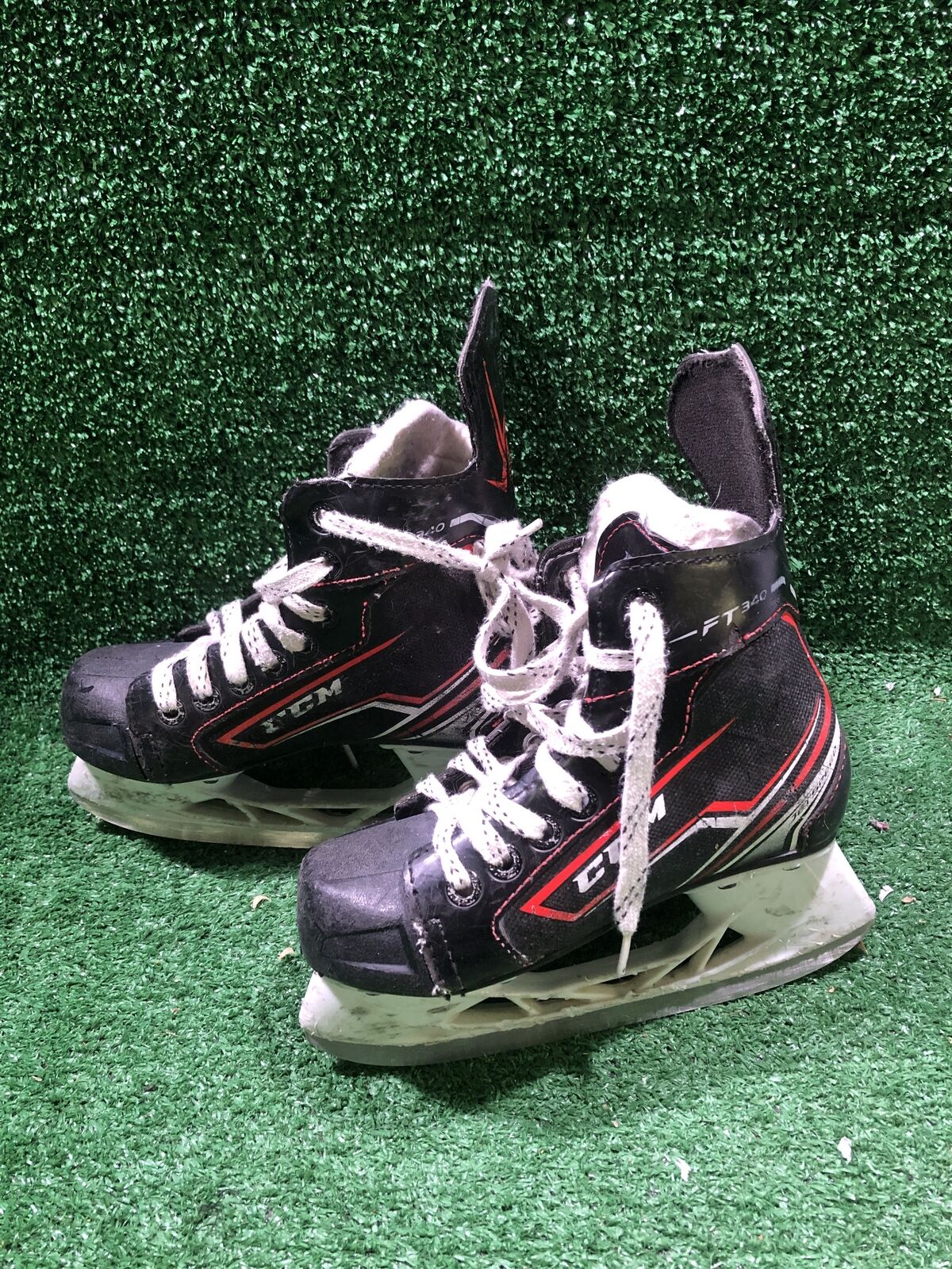 Ccm JetSpeed FT340 Hockey Skates Youth 13.0Y Skate Size