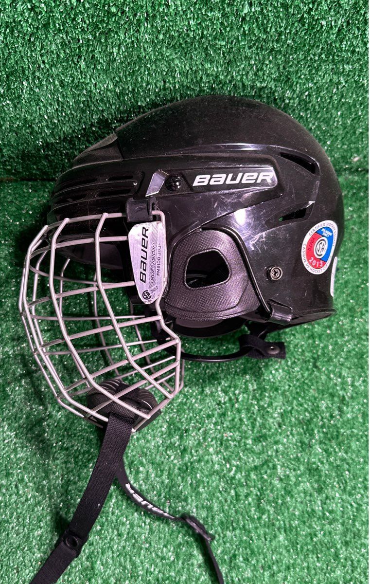 Bauer BHH2100JR Hockey Helmet Junior