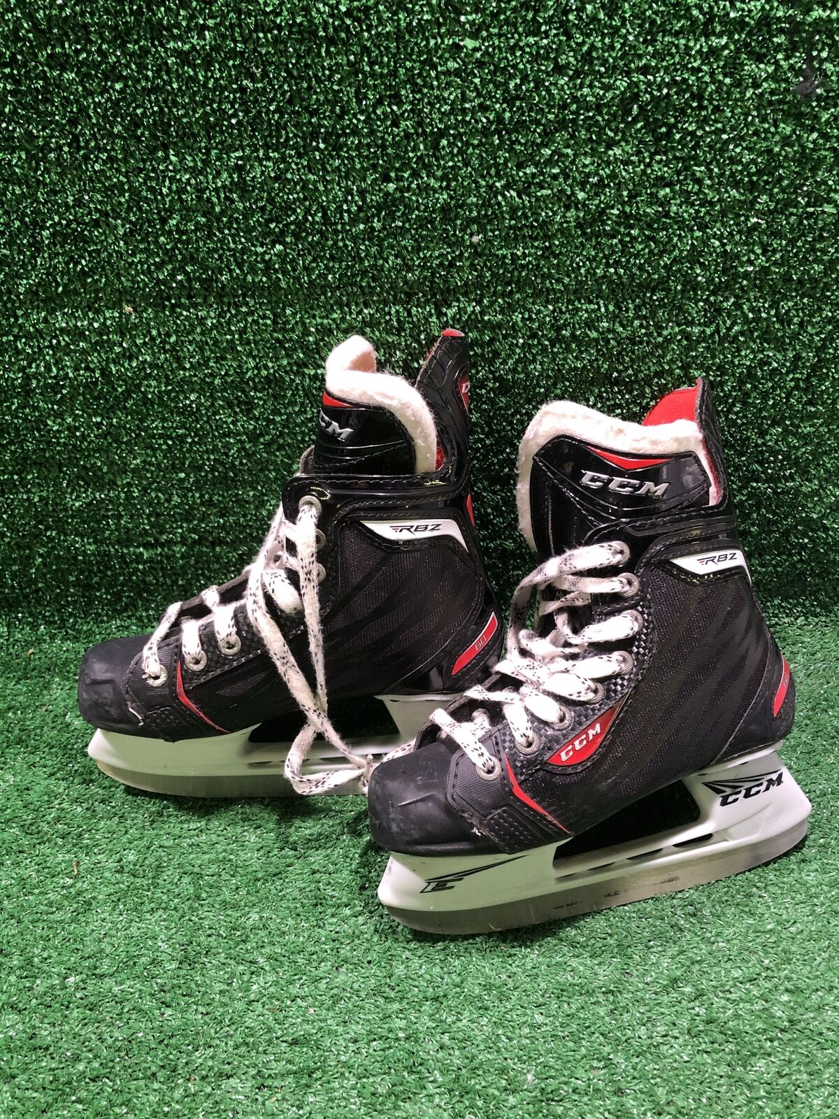 Ccm RBZ 60 Hockey Skates 1.0 Skate Size