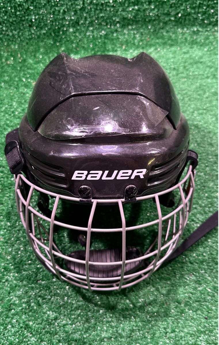 Bauer BHH2100JR Hockey Helmet Junior