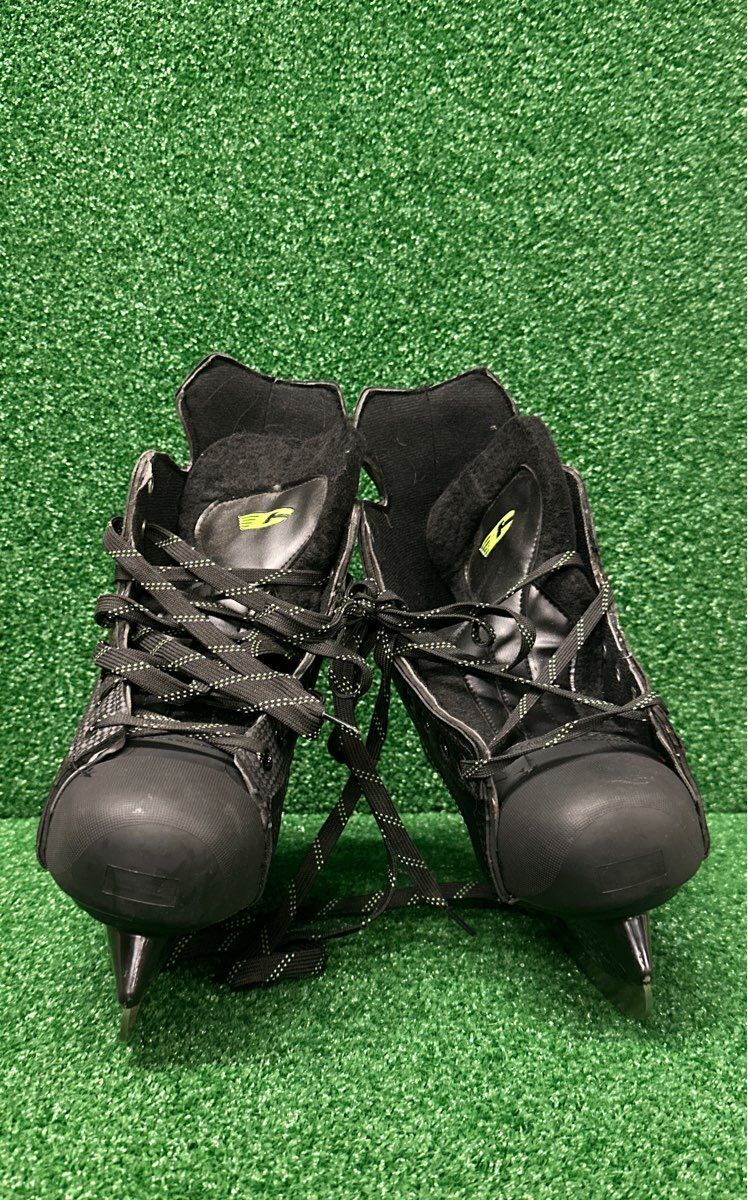 VINTAGE Canadian X Lite Hockey Skates 6.0 Skate Size