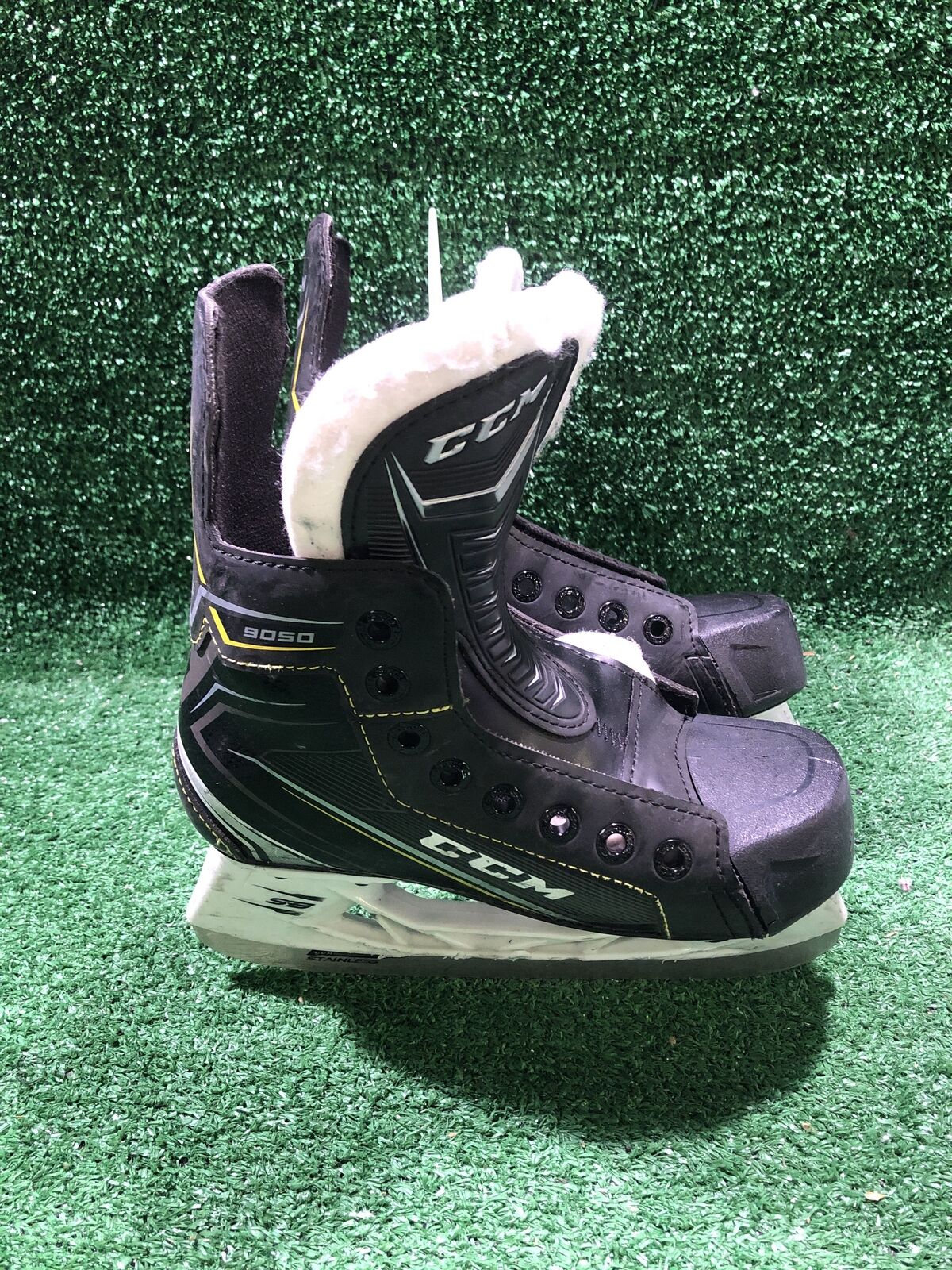 Ccm Tacks 9050 Hockey Skates 1.0D Skate Size