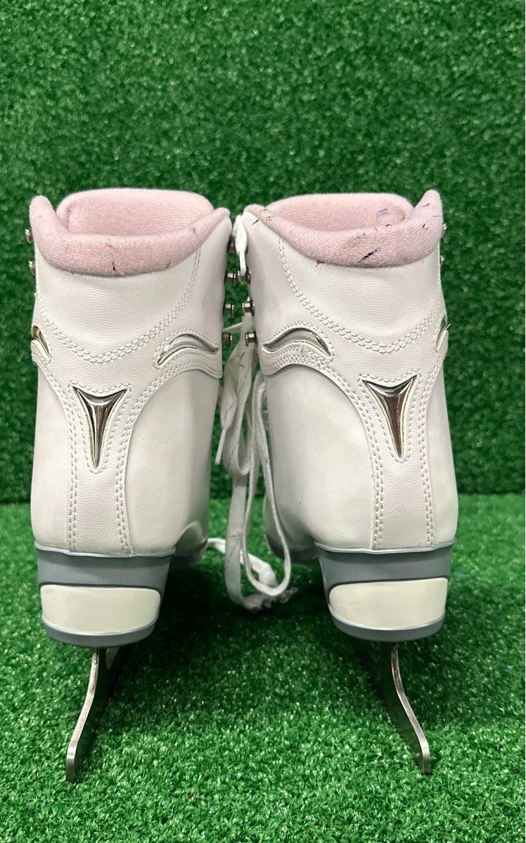 Jackson Soft Skate 6 Ice Skates