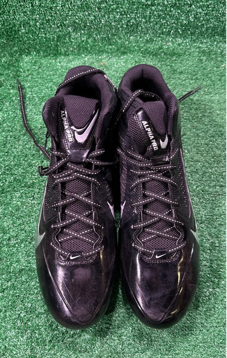 Nike Alpha Pro 15.0 Size Football Cleats