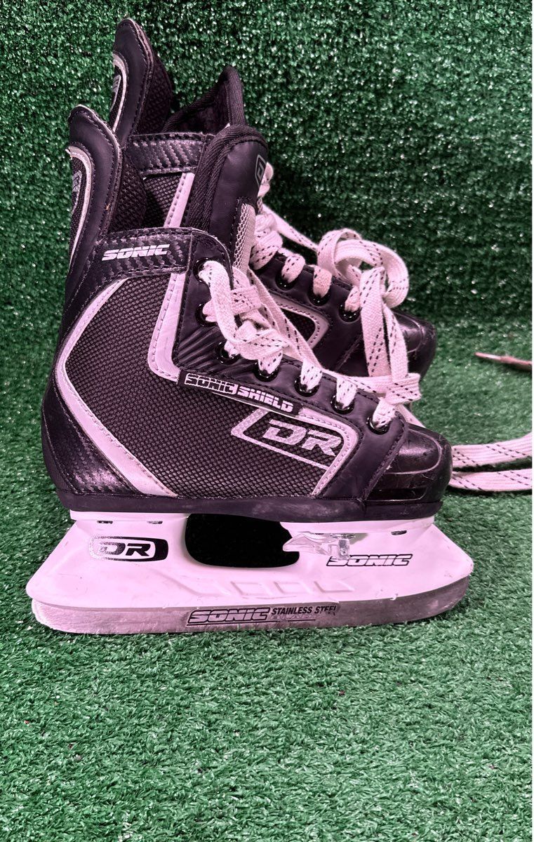 DR Sonic 5 Hockey Skates 11.0 Skate Size