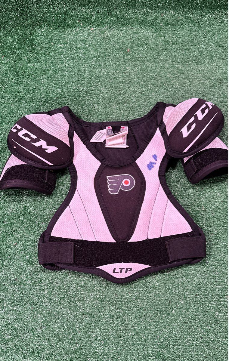 Ccm LTP Flyes Hockey Shoulder Pads Youth Large (L)