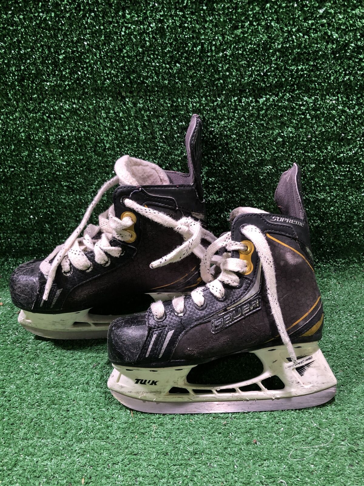 Bauer Supreme One.6 Hockey Skates Youth 13.5D Skate Size