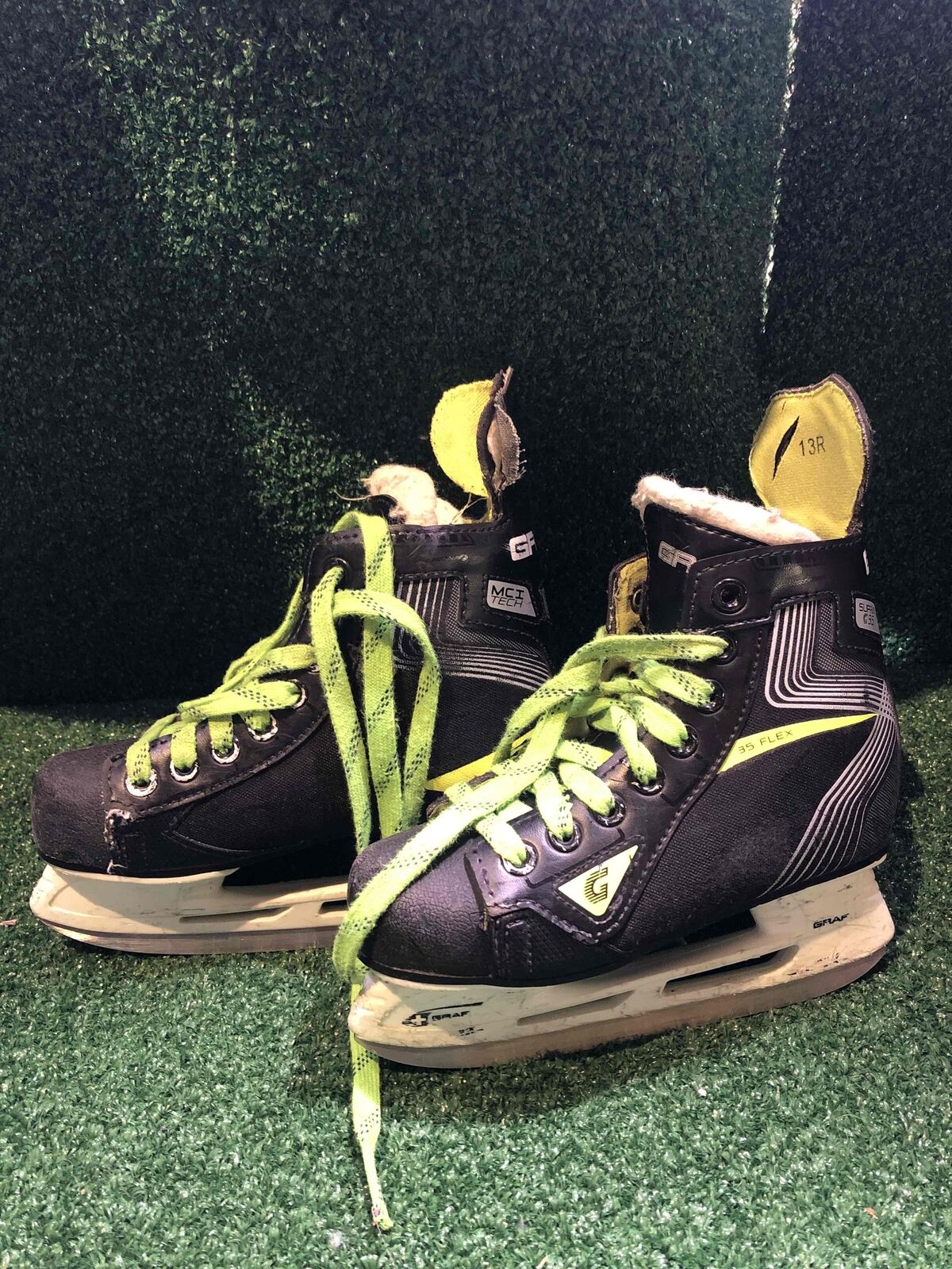 Graf Supra G35 Hockey Skates Y13.0R Skate Size