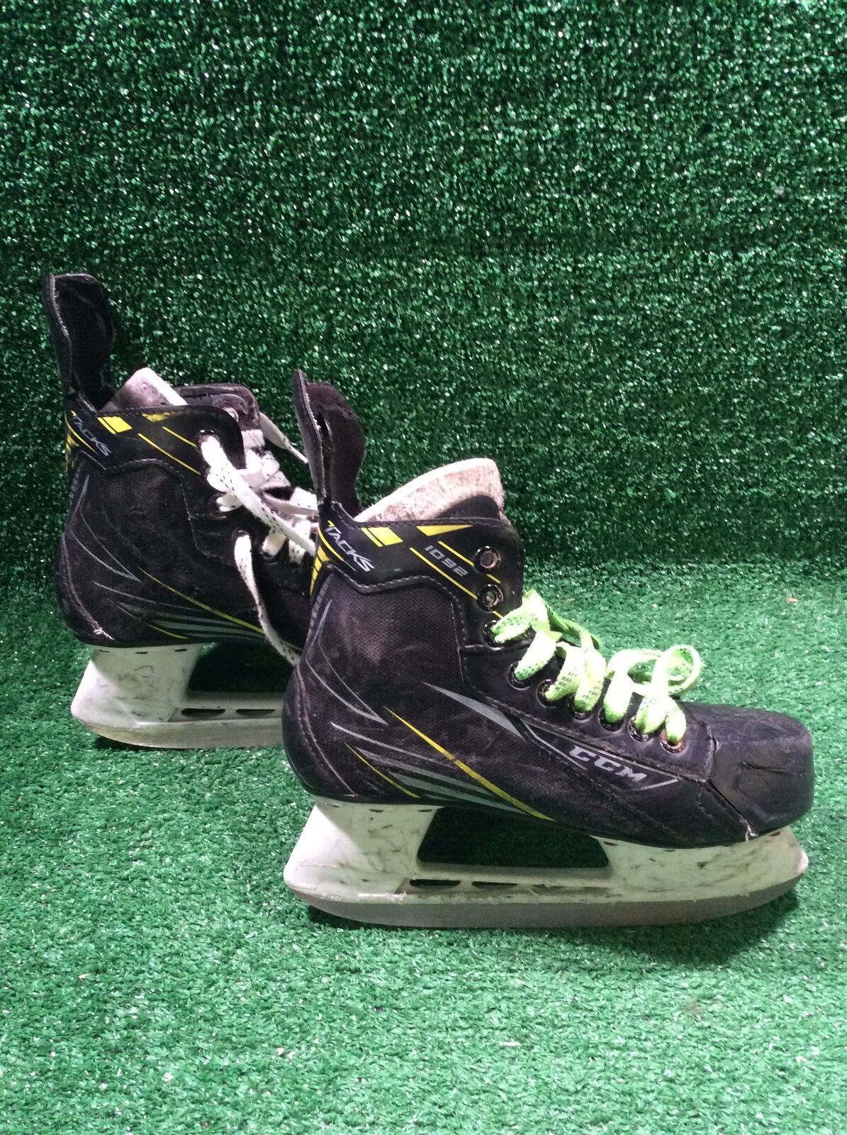 Ccm Tacks 1092 Hockey Skates 4.0 Skate Size