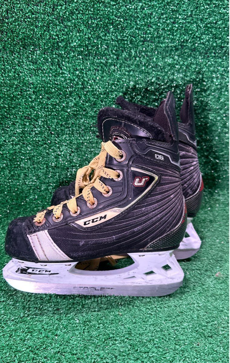 Ccm U Hockey Skates 12Y Skate Size