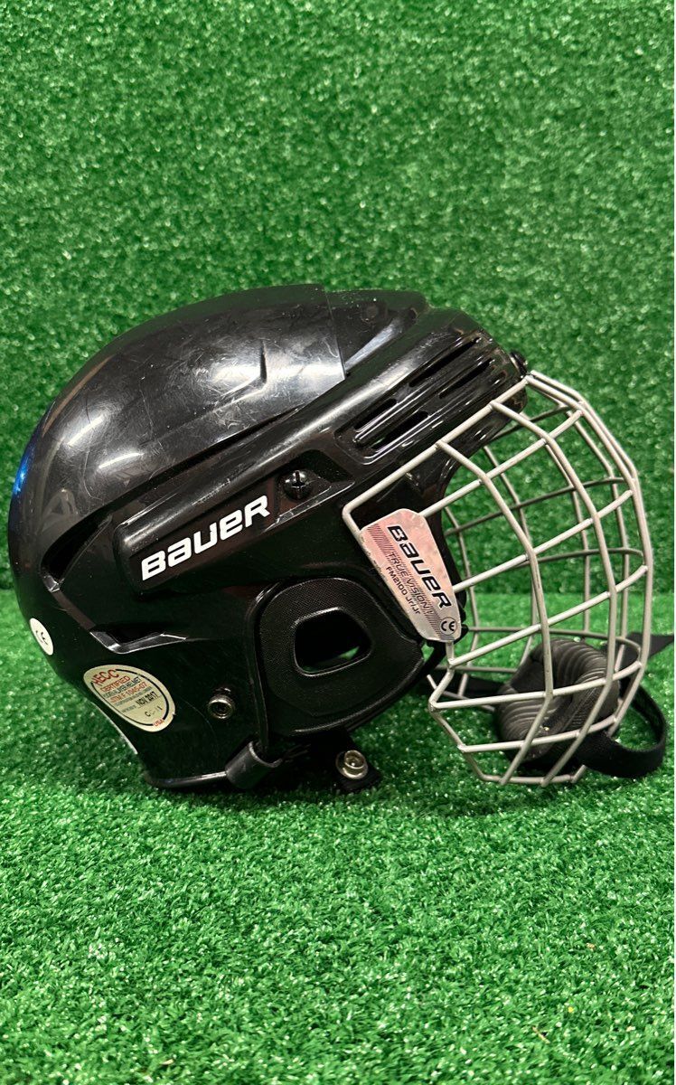 Bauer 2100 Hockey Helmet Junior 6 1/4" To 6 7/8"