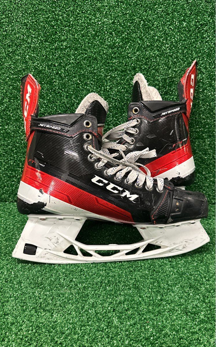 Ccm FT4 Pro Hockey Skates 9.5 Skate Size