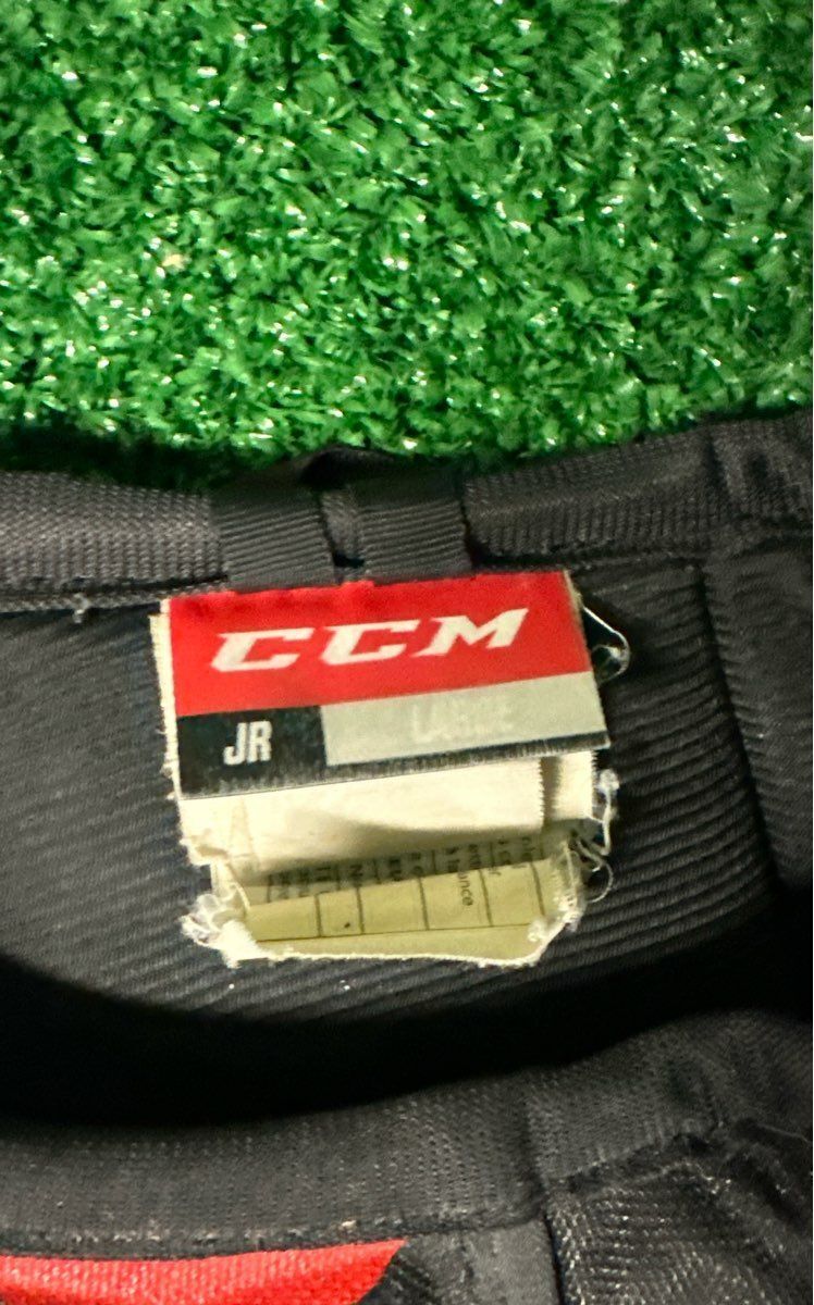 Ccm Jetspeed Edge Hockey Shoulder Pads Junior Large (L)