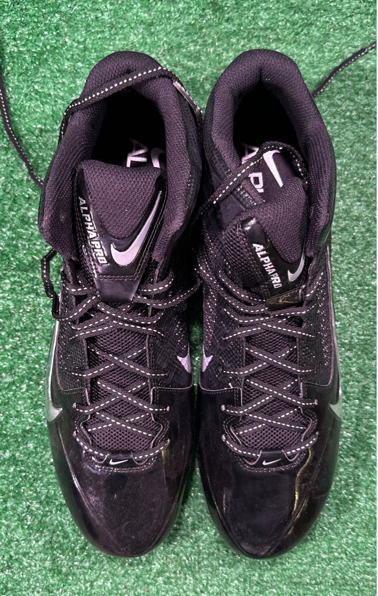 Nike Alpha Pro 15.0 Size Football Cleats