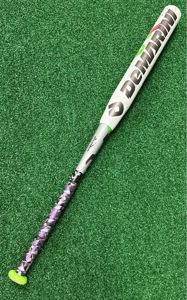 Demarini Vendetta Softball Bat 33" 23 oz. (-10) 2 1/4"