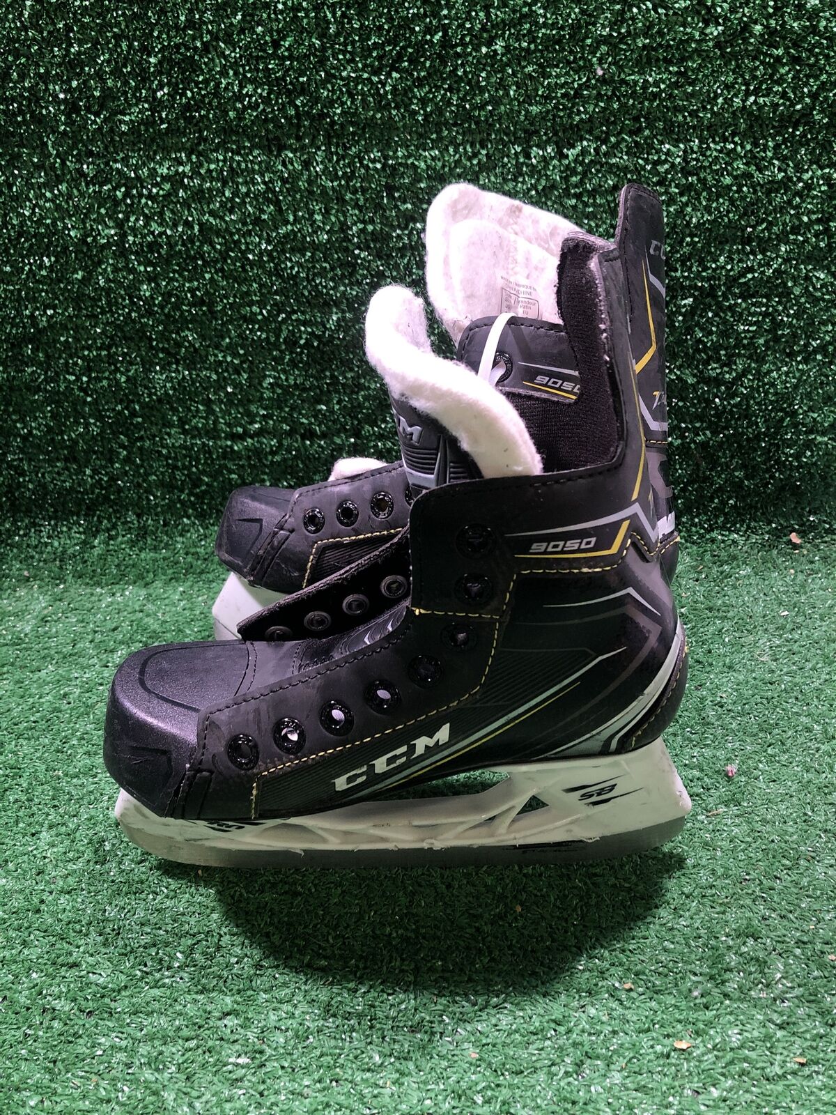 Ccm Tacks 9050 Hockey Skates 1.0D Skate Size