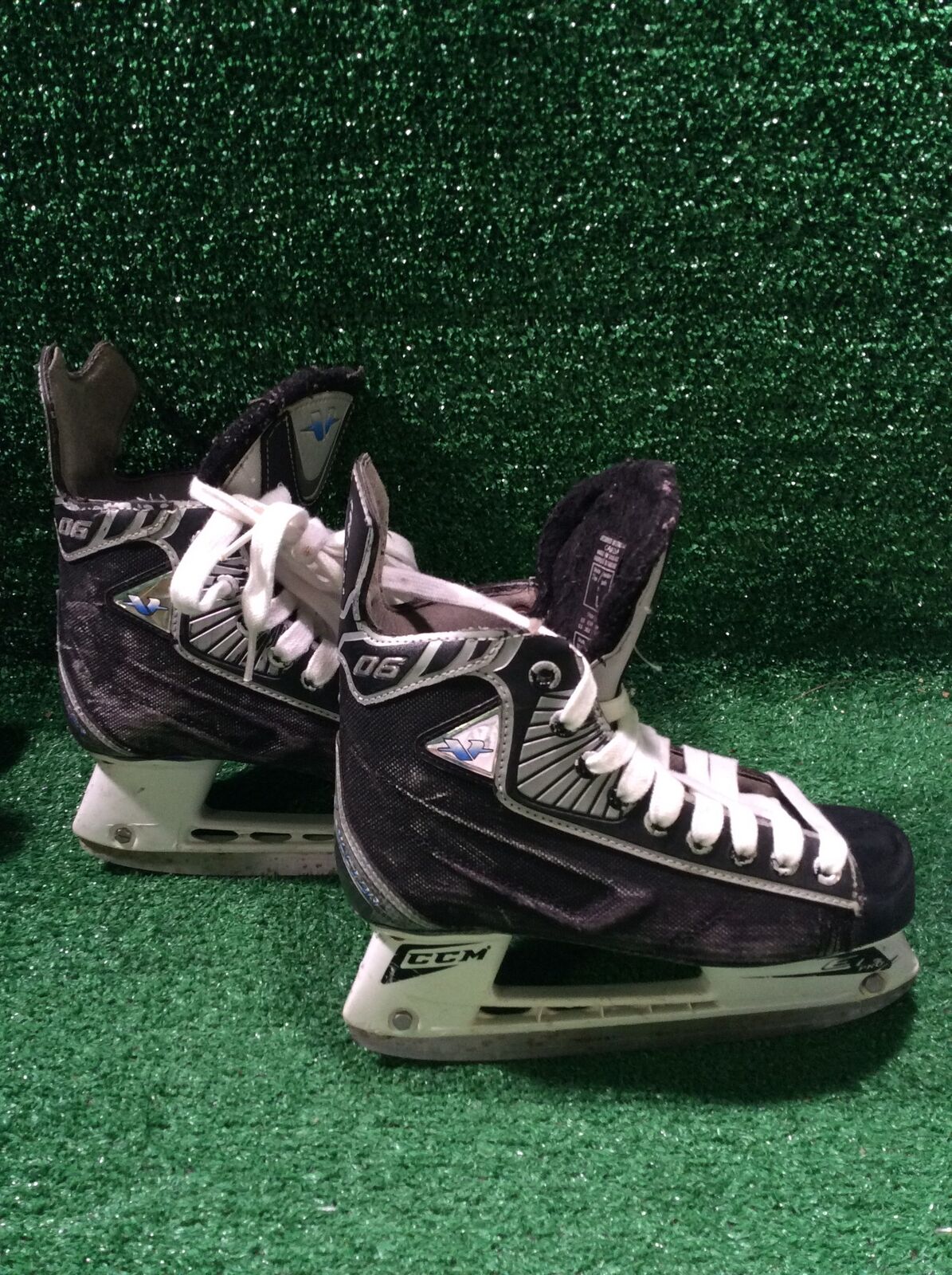 Ccm Vector 06 Hockey Skates 4.0D Skate Size