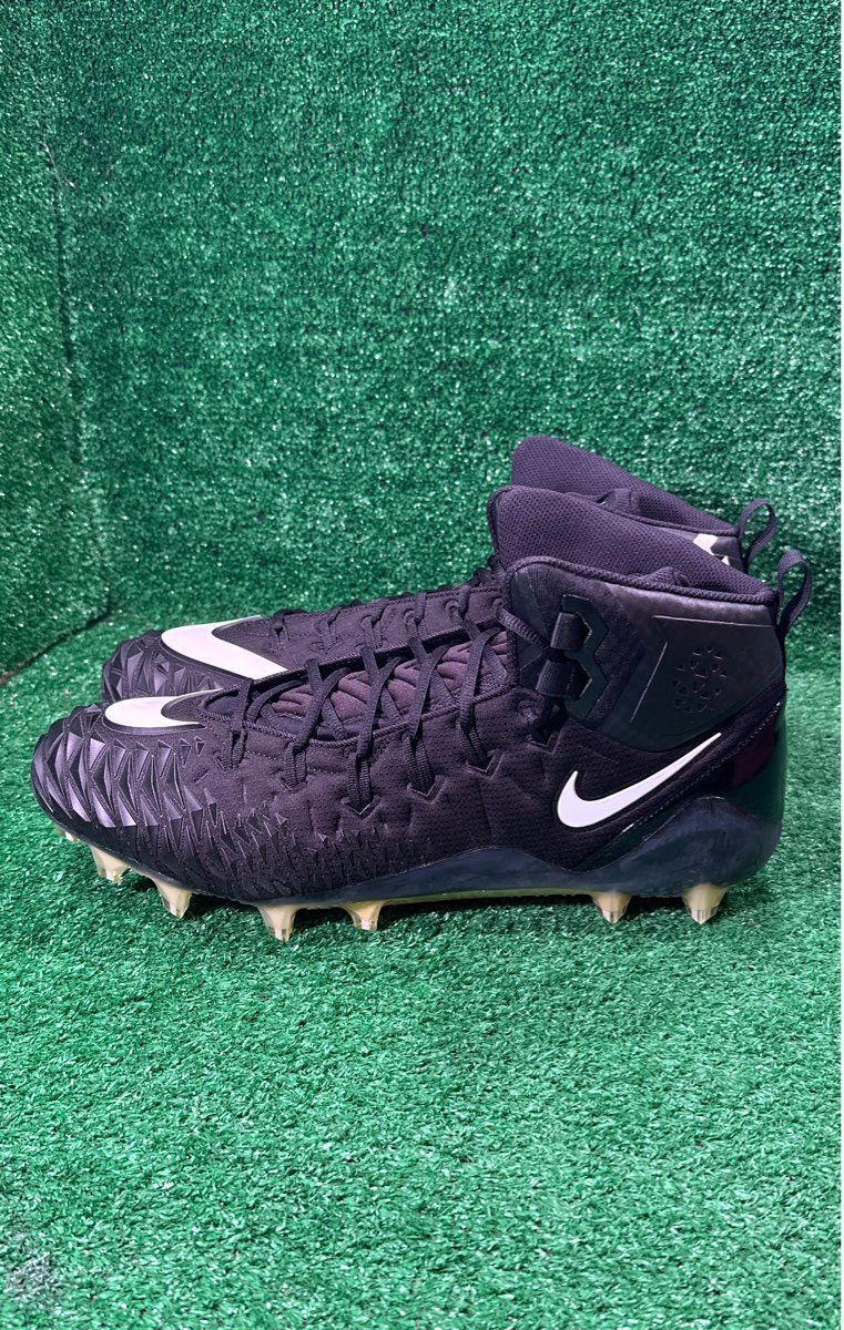 Nike Force Savage Pro TD 18.0 Size Football Cleats