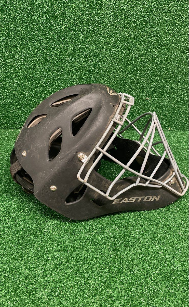 Easton Rival 7 1/8" To 7 7/8" Hockey Style Catcher's Helmet