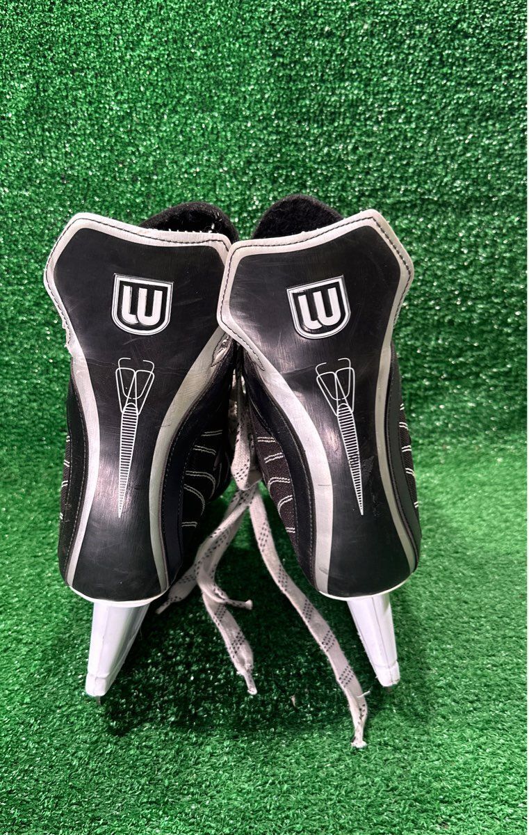 Winnwell X Lite Hockey Skates 9.0 Skate Size