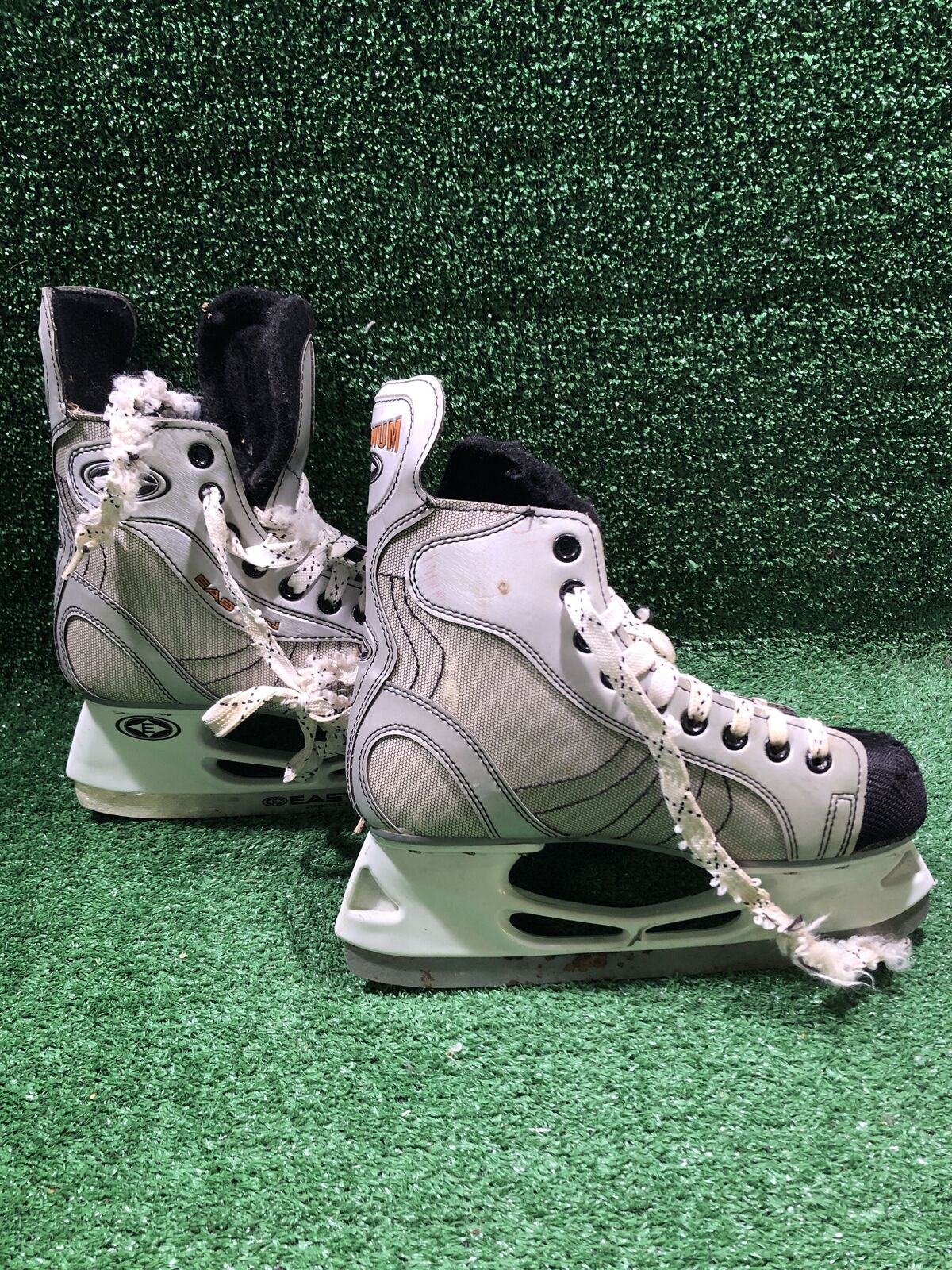 Easton Magnum Hockey Skates Adult 7.0 Skate Size