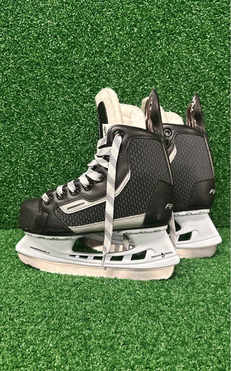 Winnwell Amp 300 Hockey Skates 13.0 Skate Size