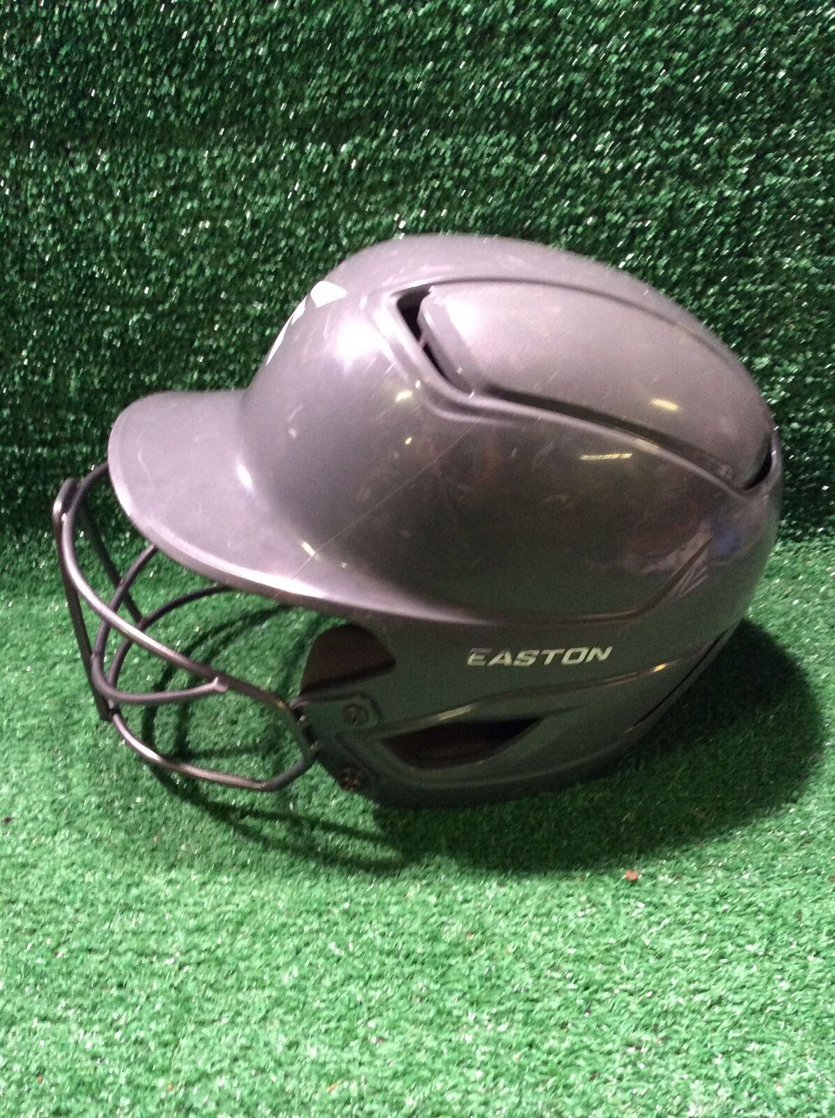 Easton Alpha Softball Batting Helmet, 6 5/8" To 7 1/4"