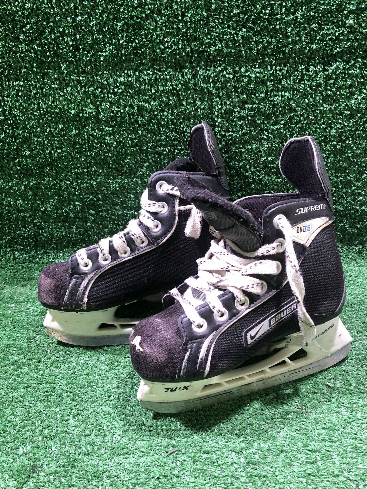 Nike Bauer Supreme One05 Hockey Skates Youth 11.0R Skate Size