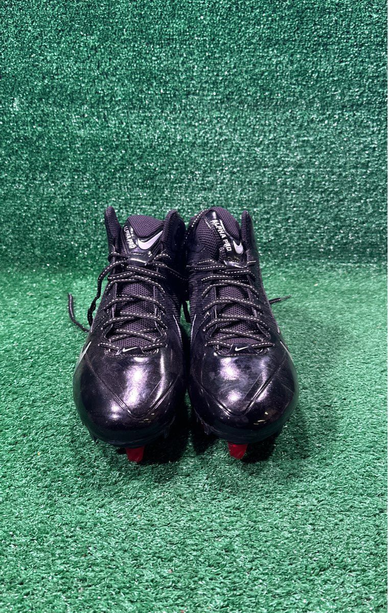 Nike Alpha Pro 15.0 Size Football Cleats