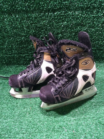 Ccm Tacks 252 Hockey Skates Youth 10.0D Skate Size