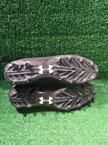 Under Armour 16.0 Size Football Cleats