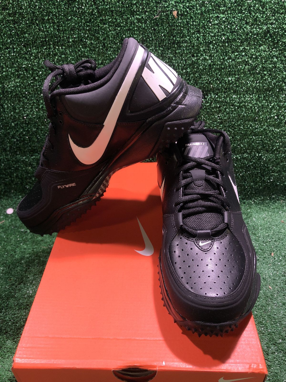 Nike Trainer 1.3 10.0 Size Turf Shoes