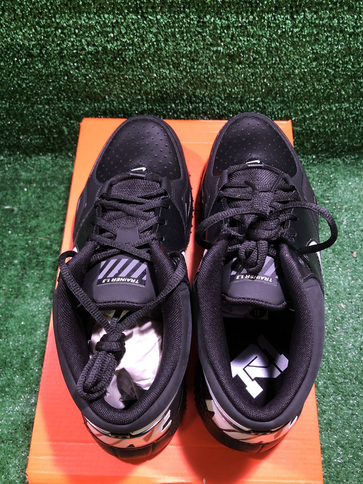 Nike Trainer 1.3 10.0 Size Turf Shoes