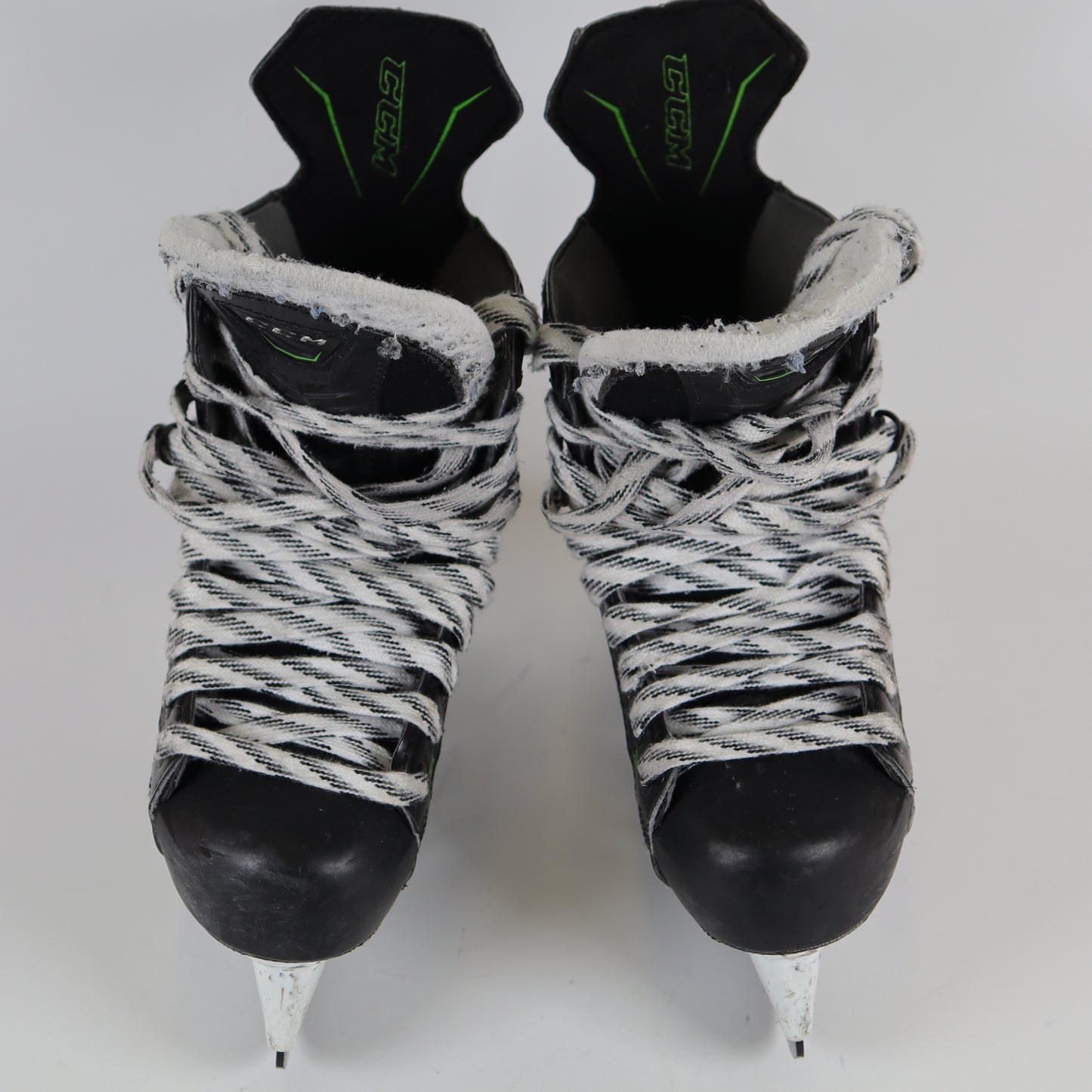 CCM Ribcor 48K Pump Size 4.5 Hockey Skates