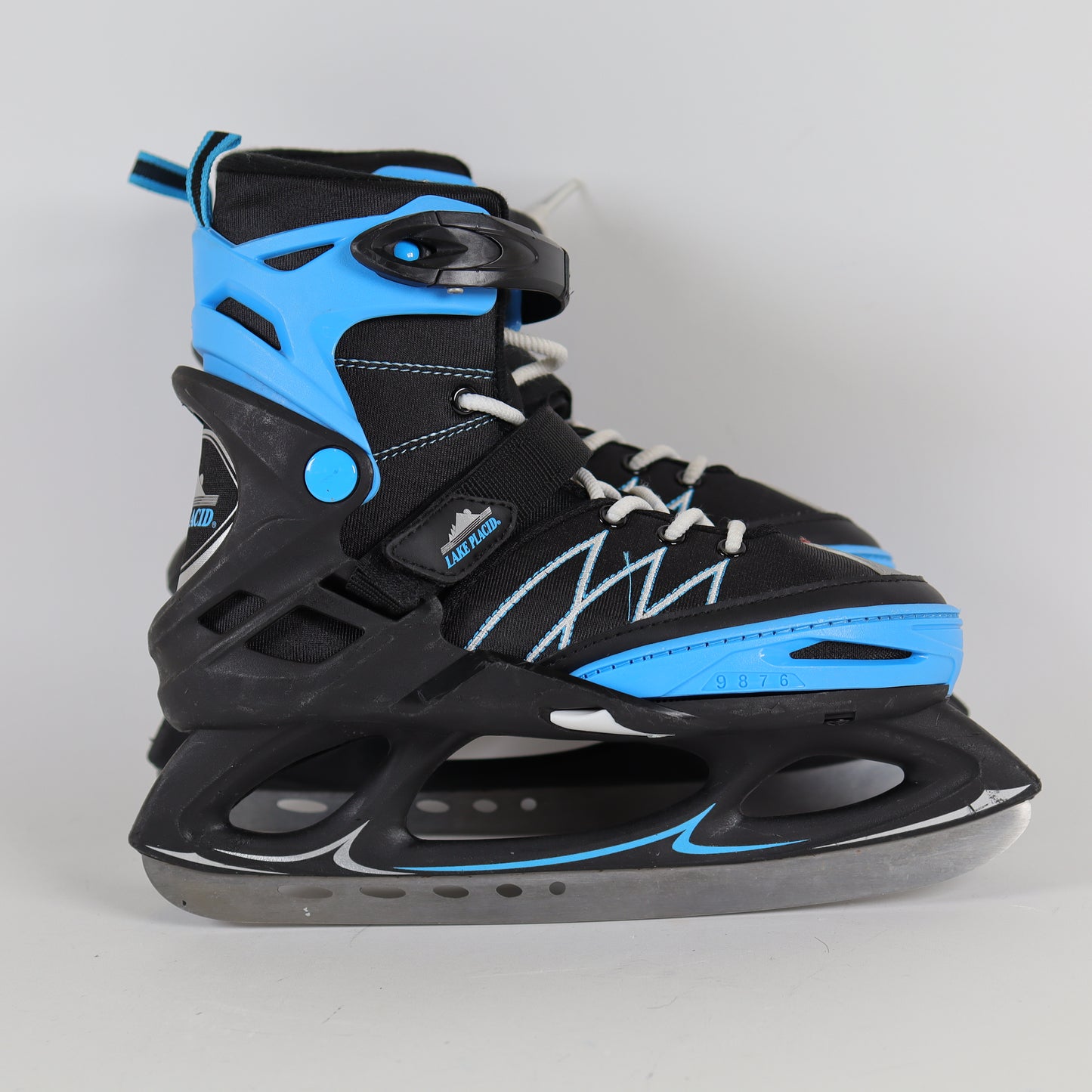 Lake Placid Monarch Ages 6-9 Size Adjustable Youth Ice Skates