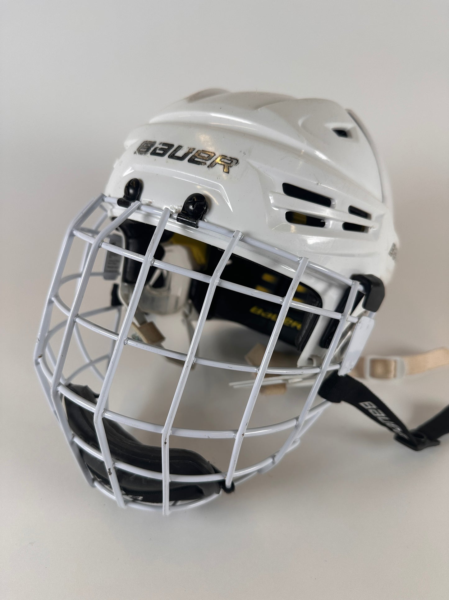 Bauer Reakt Small 6 5/8" to 7 1/8" Hockey Helmet