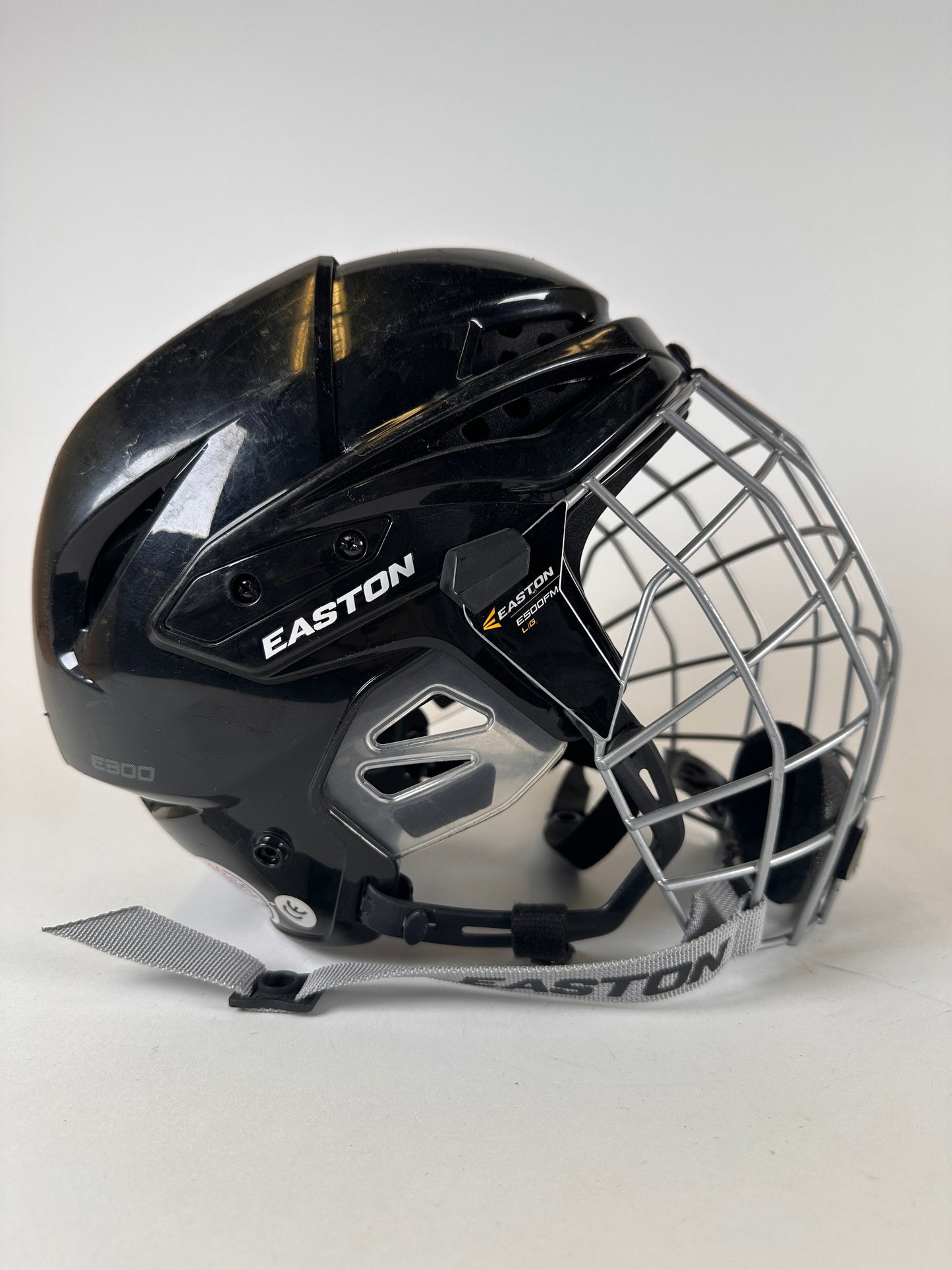 Easton E300 w/ E500PM Cage Large 7 1/8" to 7 5/8" Hockey Helmet