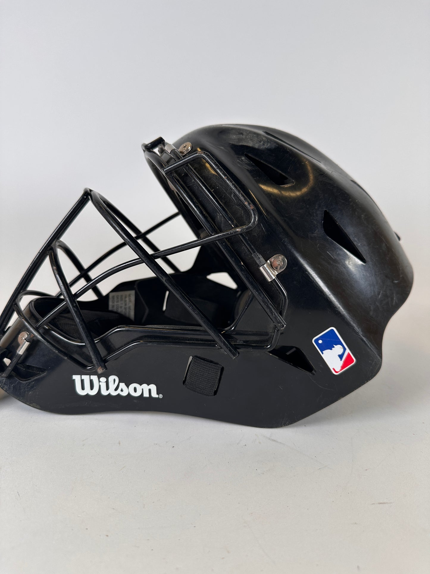 Wilson Prestige 7" to 7 5/8" Senior Catchers Helmet