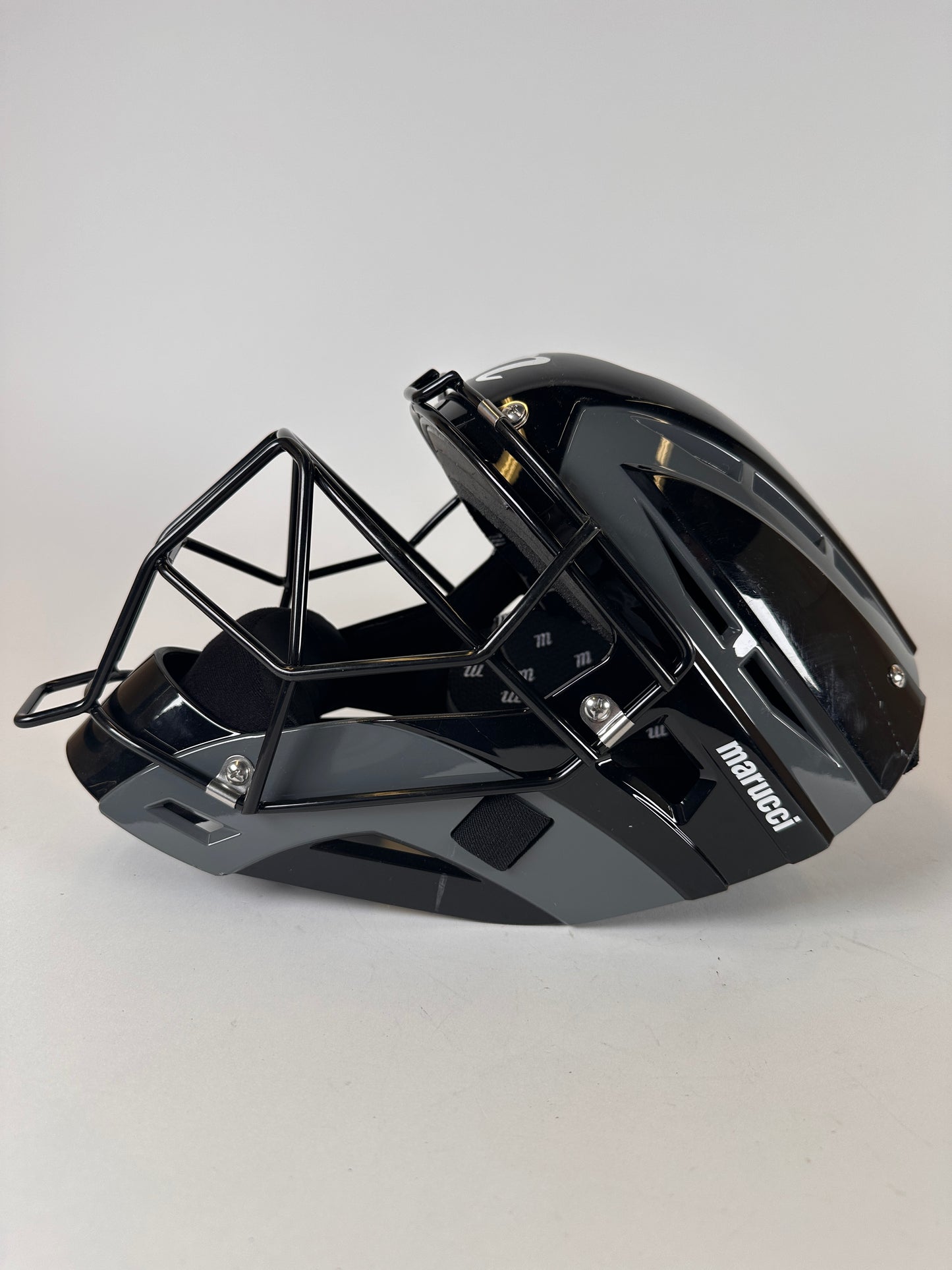 Marucci CHMGS1A 6 1/4" to 7" Catchers Helmet