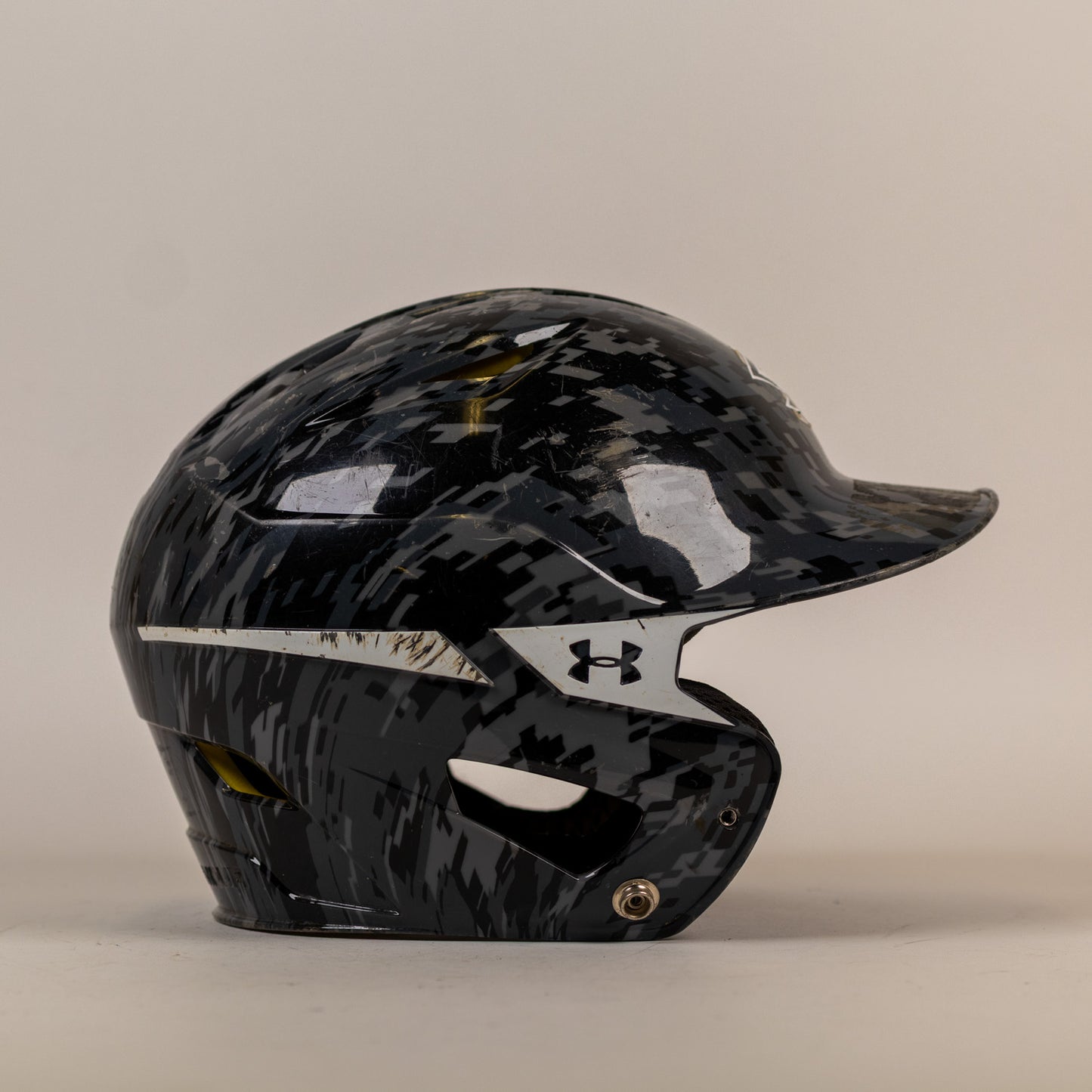 Under Armour UABH2-110 5 7/8" to 6 3/4" Baseball Batting Helmet