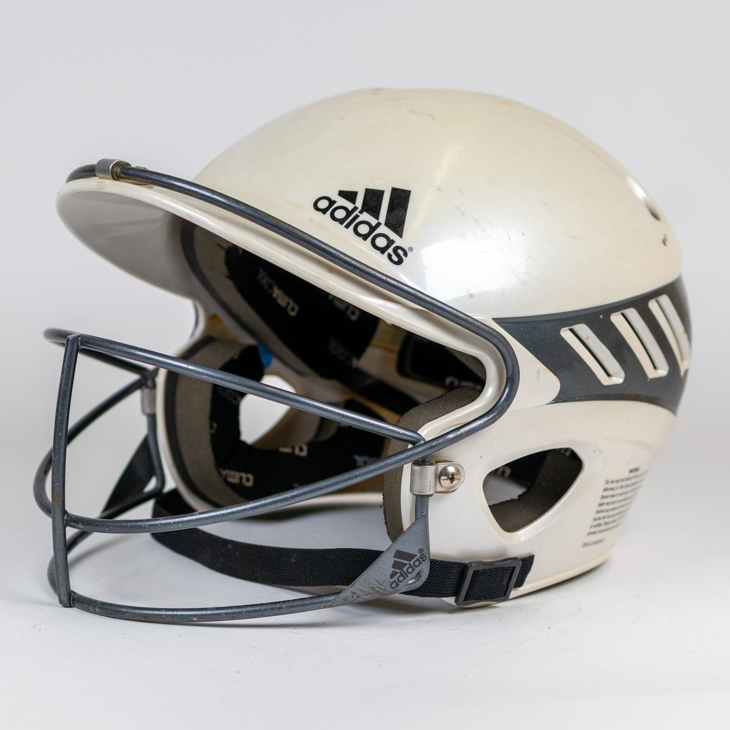 Adidas URS-600 56–60cm Softball Batting Helmet