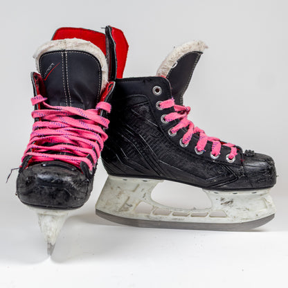good: Bauer Vapor X300 Size 2.0R Hockey Skates