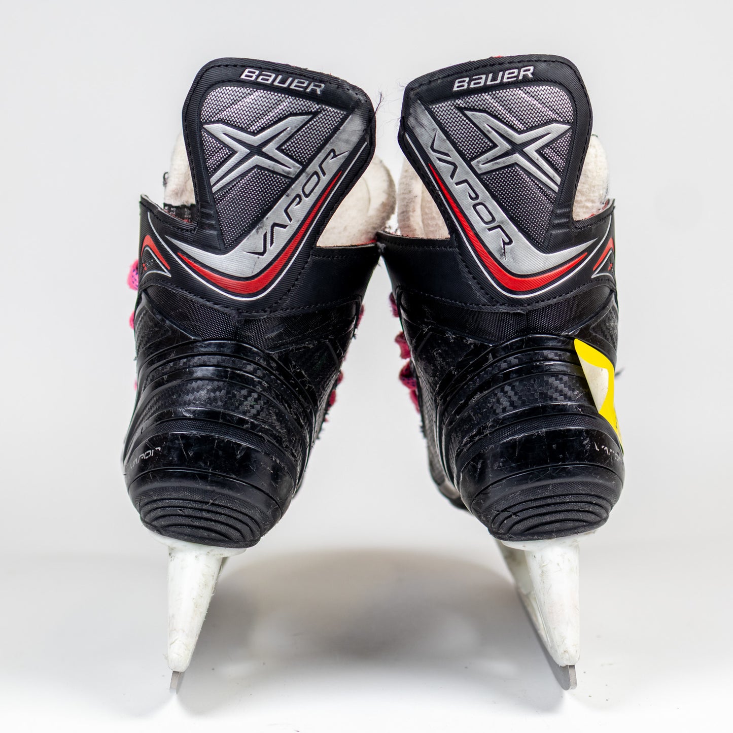 good: Bauer Vapor X300 Size 2.0R Hockey Skates