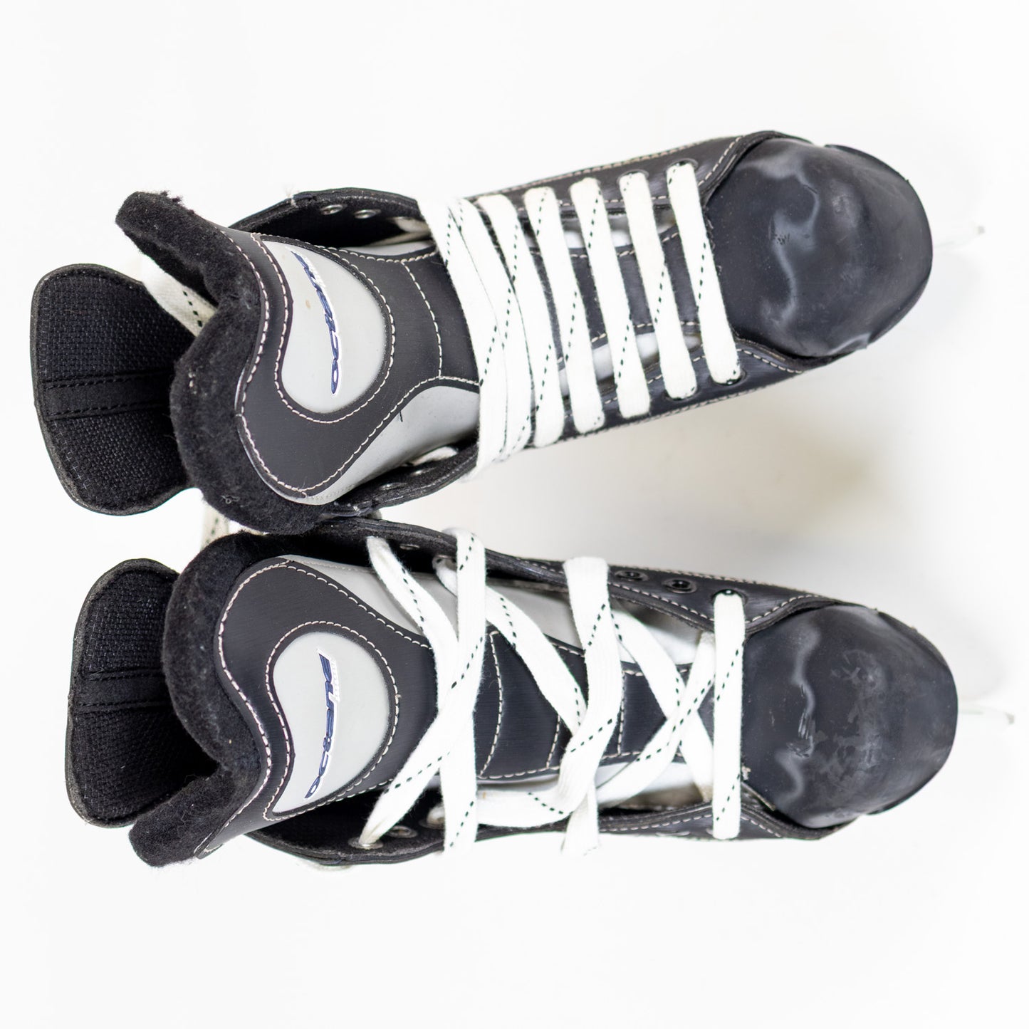 Vintage Easton Octane Size 3 Hockey Skates