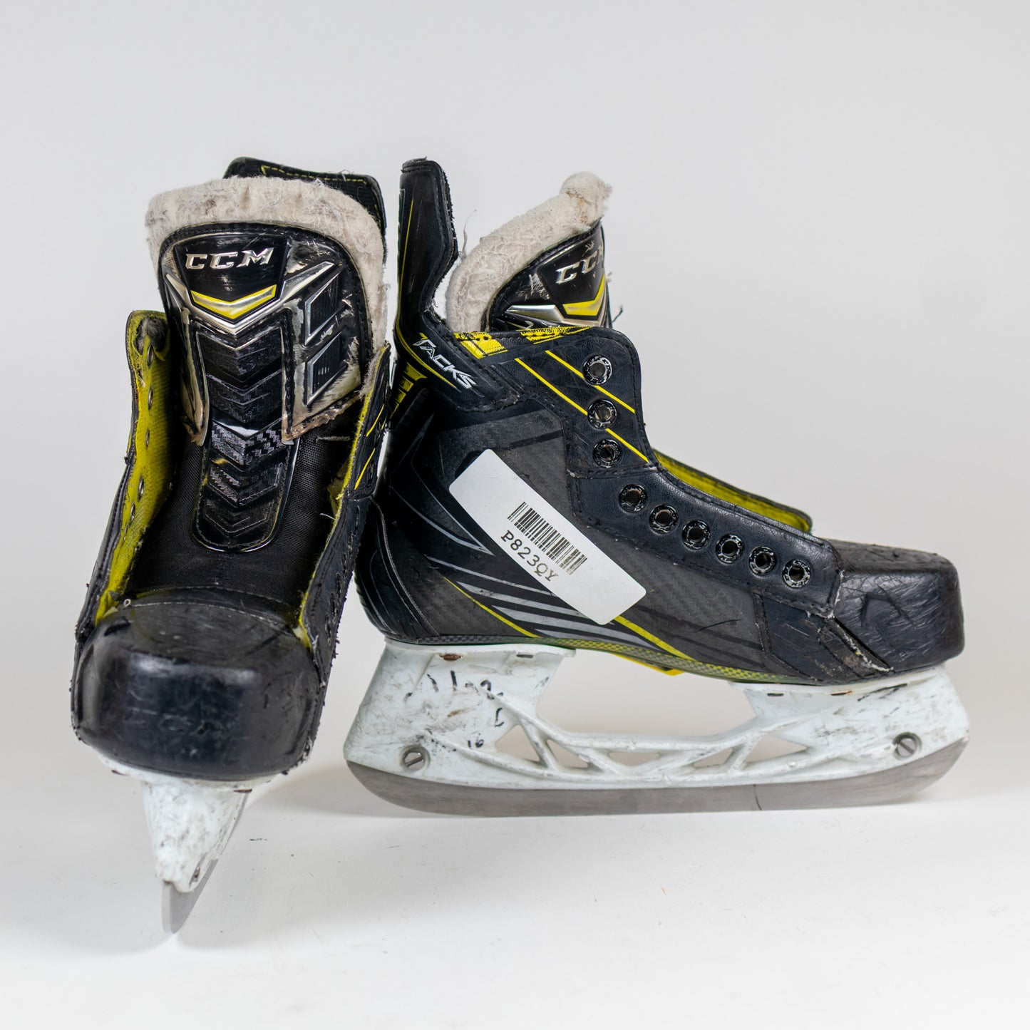 CCM Tacks Classic Size 4.0D Hockey Skates