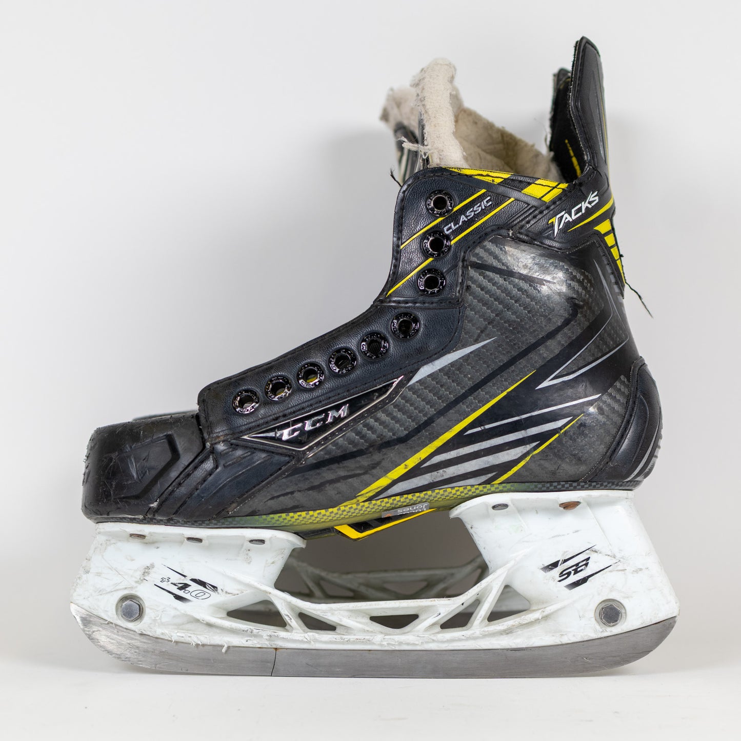 CCM Tacks Classic Size 4.0D Hockey Skates