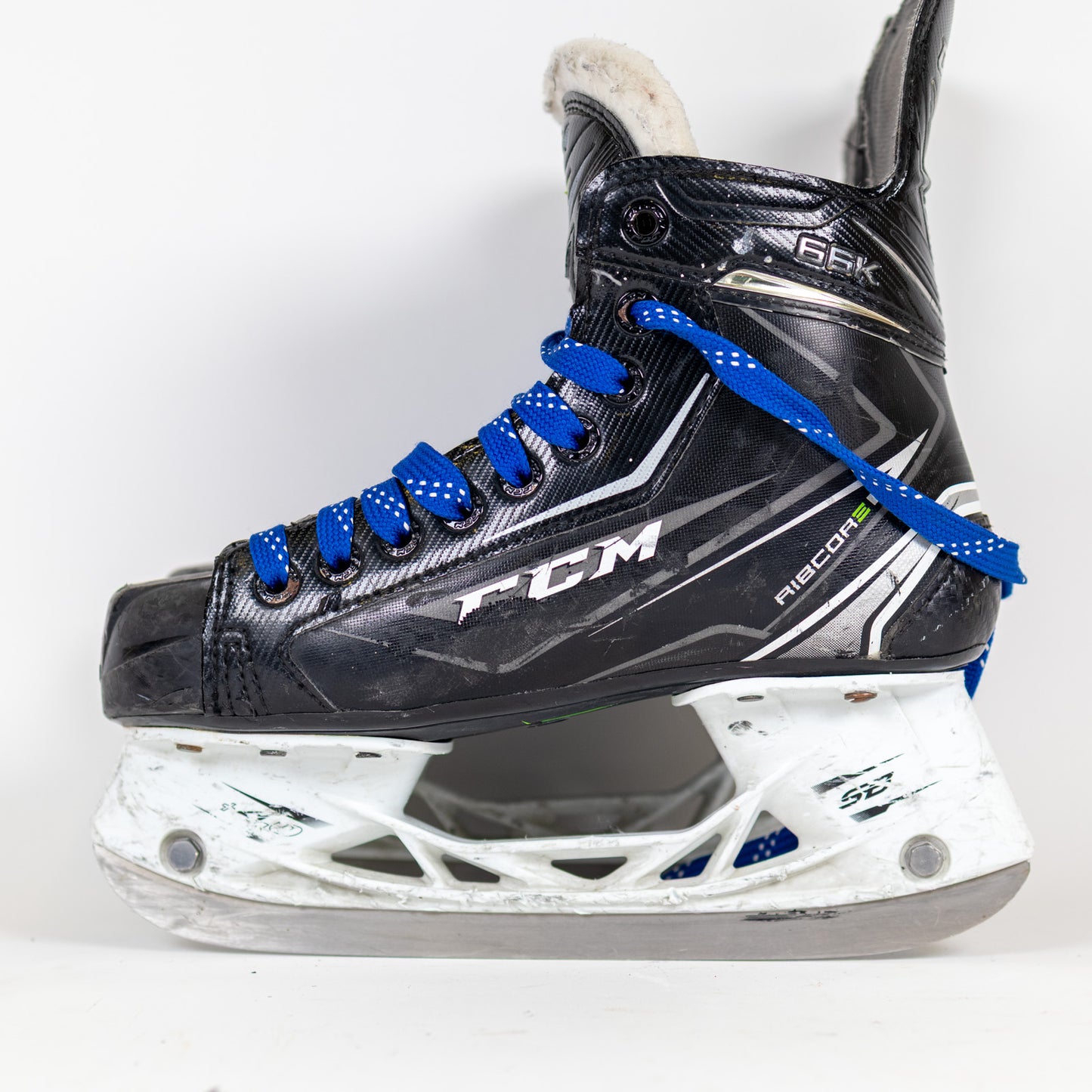 CCM Ribcor 66K Size 3 Hockey Skates