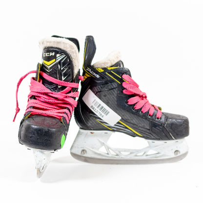 CCM Tacks 4092 Size 2 Hockey Skates
