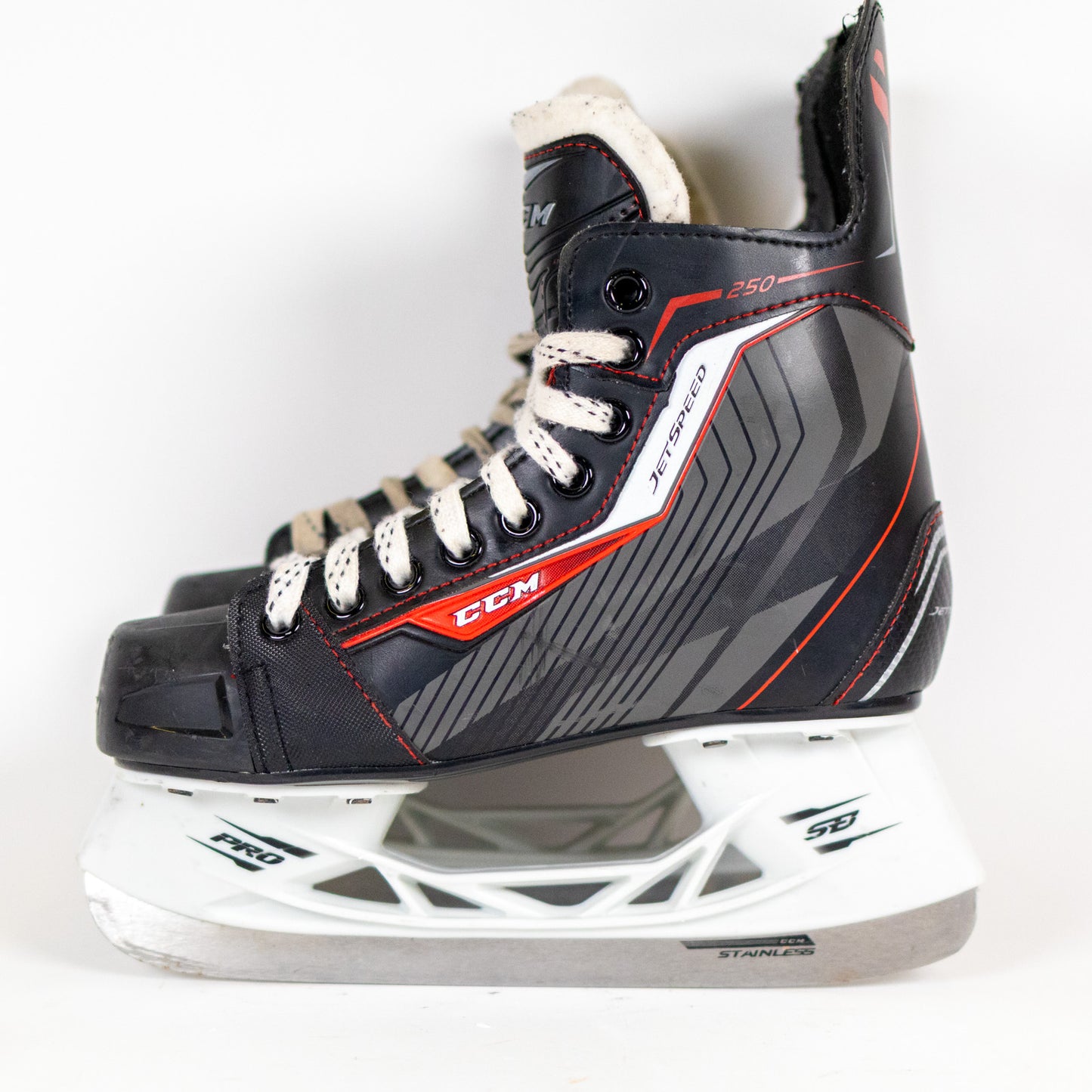 CCM JetSpeed Size 2.0 Hockey Skates
