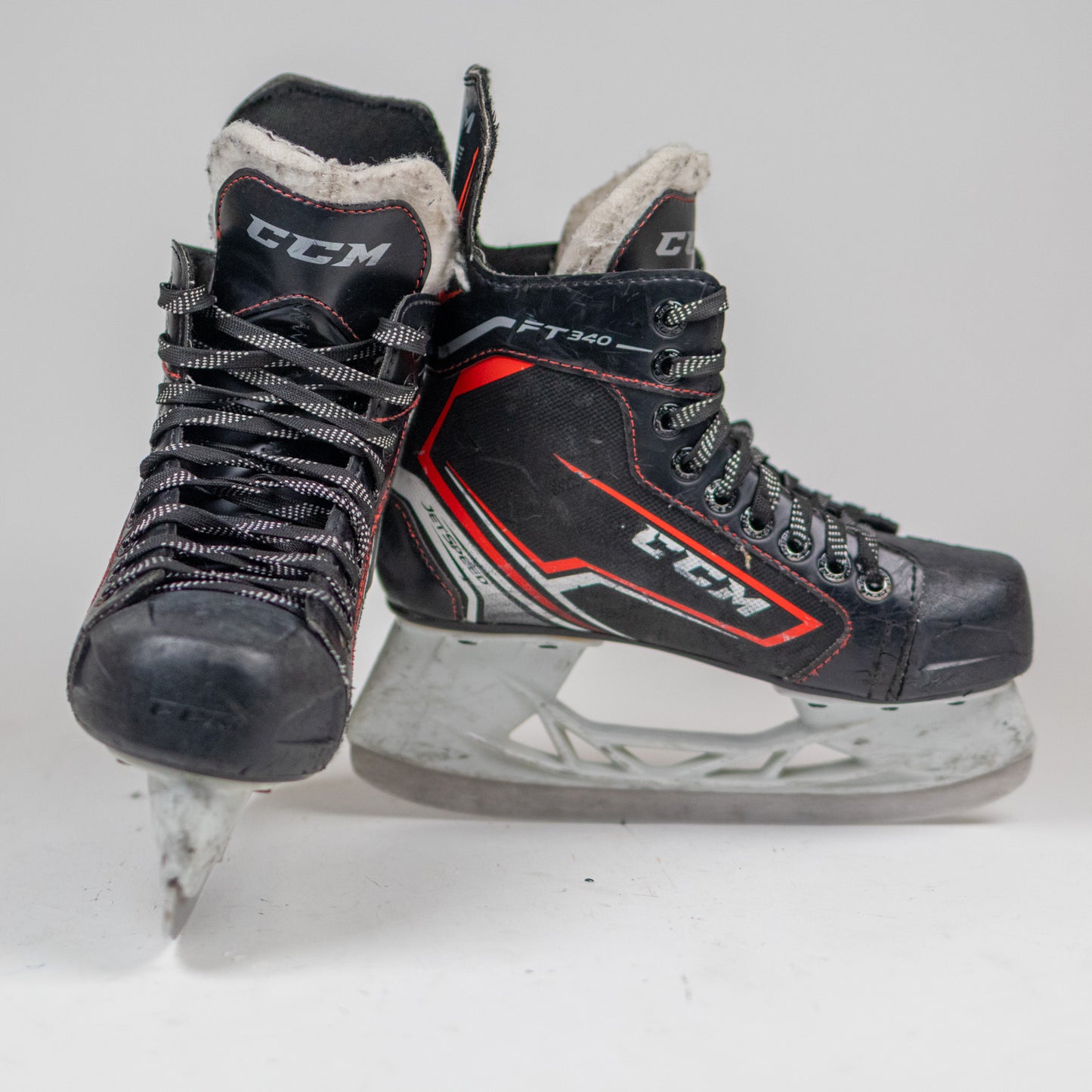 CCM Jetspeed FT340 Size 2.0 Hockey Skates